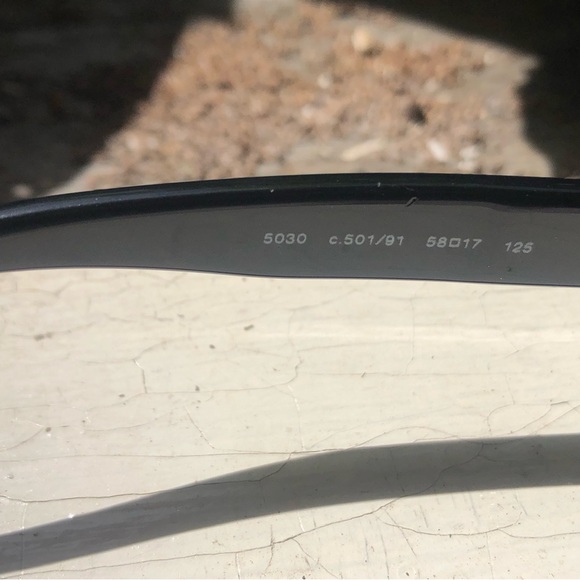 CHANEL y2k sunglasses ….CC HINGES - Picture 11 of 12
